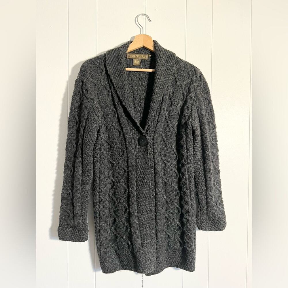 Inis Crafts cable knit sweater merino wool charcoal grey Irish wool grannycore
